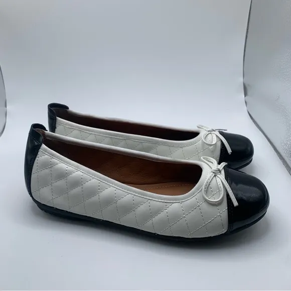 NWOB Josef Seibel Pippa White Black Quilted Ballet Flats size 37 US 6-6.5 1083