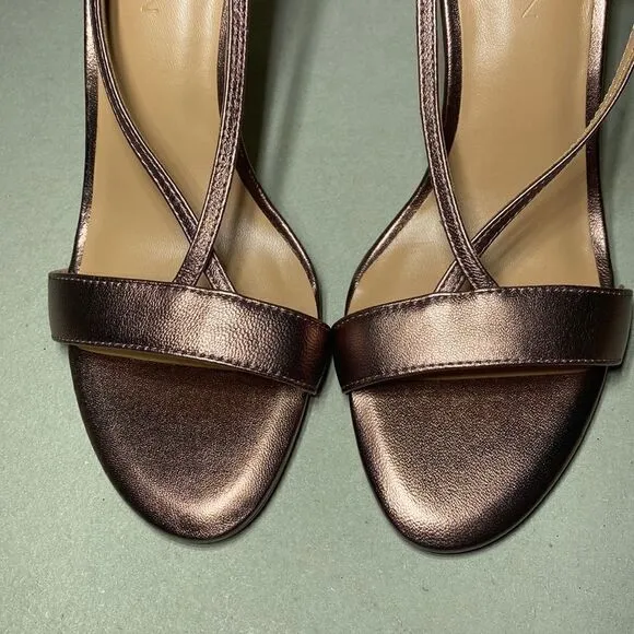 NWOB MSRP $328 Halston Heritage Evie Mink Leather Heel Sandals Women's Size 6