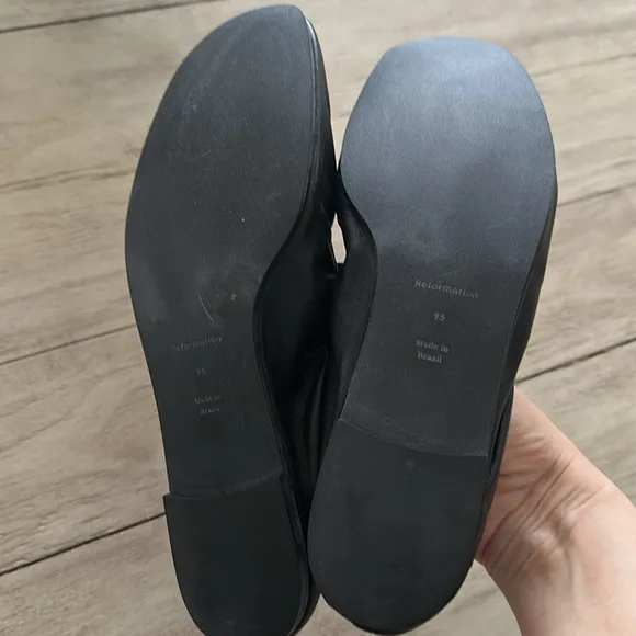 NWOT Reformation Buffy Ruched Leather Ballet Flats Black Minimalist Soft 9.5