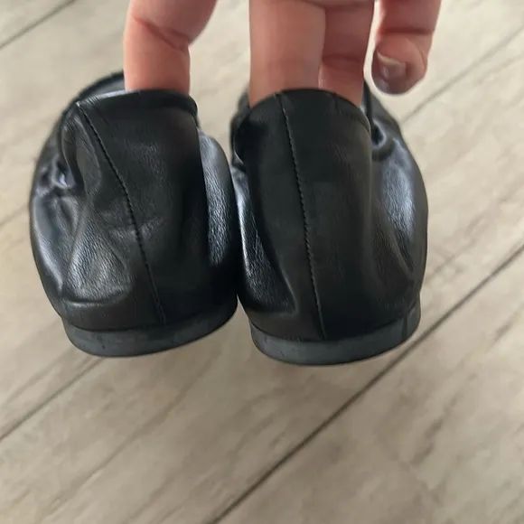 NWOT Reformation Buffy Ruched Leather Ballet Flats Black Minimalist Soft 9.5