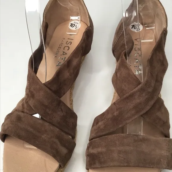 NWOT Viscata Capellans Criss Cross Suede Espadrille Wedge Sandal in Mocha.