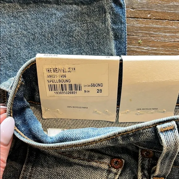 NWT AGOLDE Merrel Jean Mid Rise Straight 28