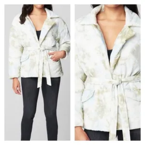 NWT BLANK NYC x REVOLVE Quilted Wrap Jacket in Perfect Day, Size Medium
