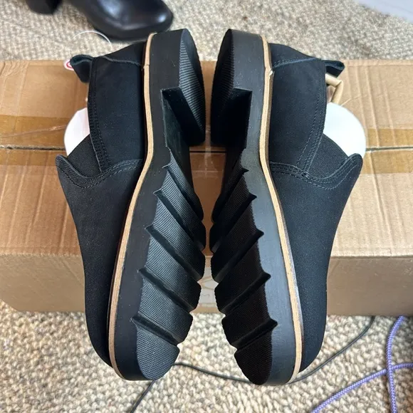 NWT • Blondo • Women's Phoebe Loafer • Black Nubuck • Size 6.5M • Waterproof • 😍