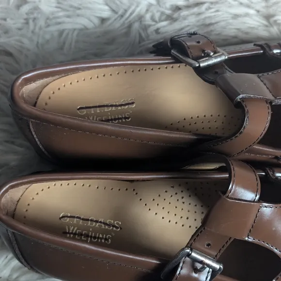 NWT G.H. Bass Mary Jane Weejuns Loafers in Whiskey Brown
