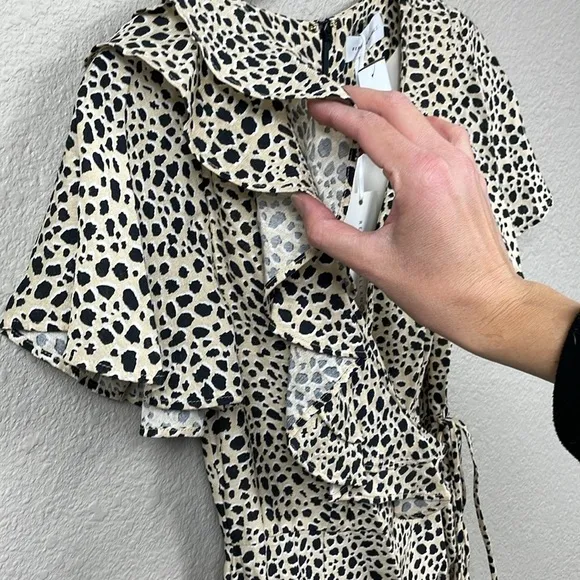 NWT Rebecca Vallance Anya Ruffle Wrap Mini Dress Animal Leopard Sz 0
