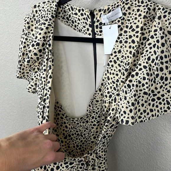 NWT Rebecca Vallance Anya Ruffle Wrap Mini Dress Animal Leopard Sz 0