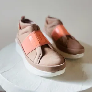 NWT ROSE GOLD UGG NEUTRA SNEAKERS STREET-STYLE
