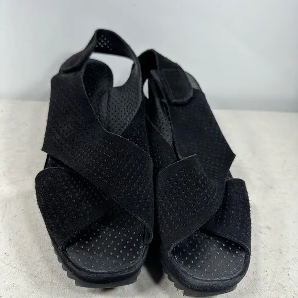 Pedro Garcia Sandals Womens 10 Platform Wedge Strappy Black Suede Casual Open