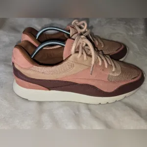 Pink and Brown Retro-Inspired Sneakers with Suede Finish