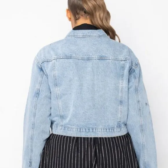 PLUS AZALEA  WANG  JOKER CROP DENIM JACKET ( BRAND NEW !!! )
