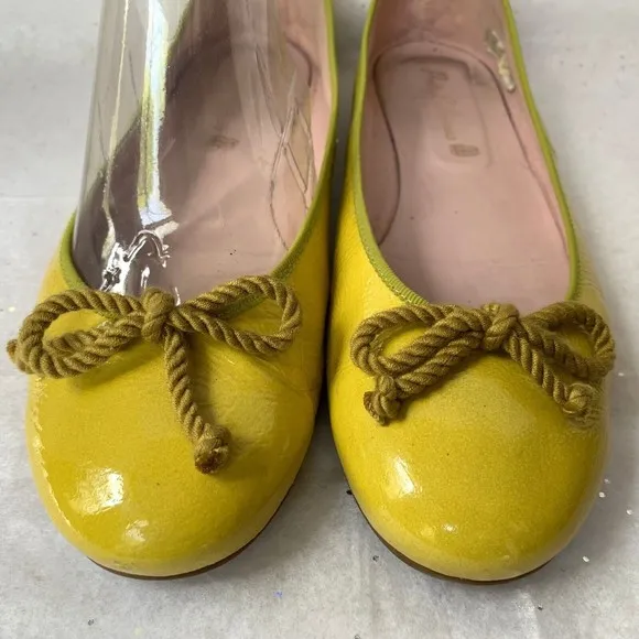 Pretty Ballerinas Yellow Patent Yellow Bow Ballerina Flats - Size 42 Rosario