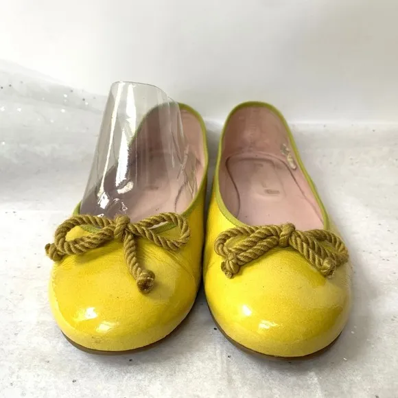 Pretty Ballerinas Yellow Patent Yellow Bow Ballerina Flats - Size 42 Rosario
