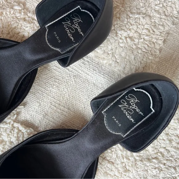 Roger Vivier Flats with embellished Buckle