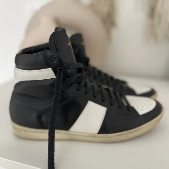 SAINT LAURENT Signature Court Classic SL/10H Leather High Top Sneakers