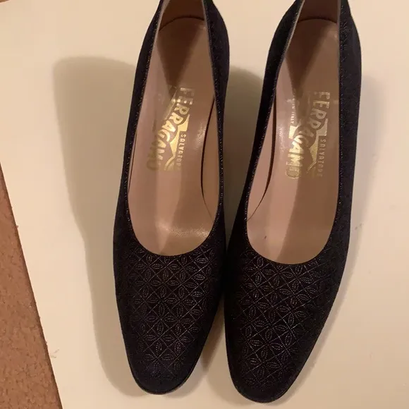 SALVATORE 6.5 AA FERRAGAMO BLACK BROCADE PUMPS
