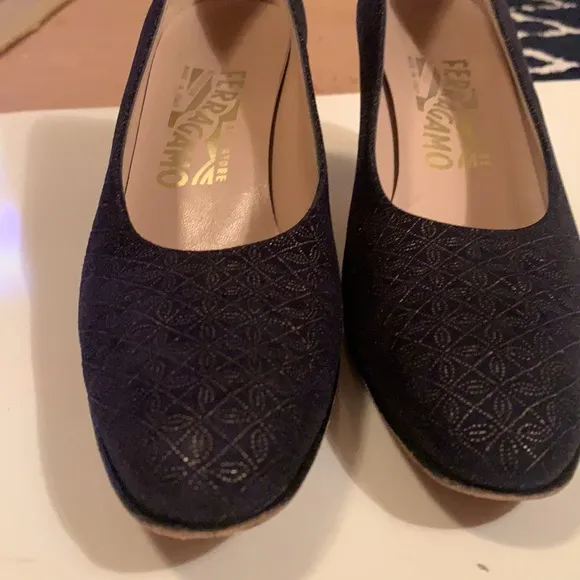 SALVATORE 6.5 AA FERRAGAMO BLACK BROCADE PUMPS
