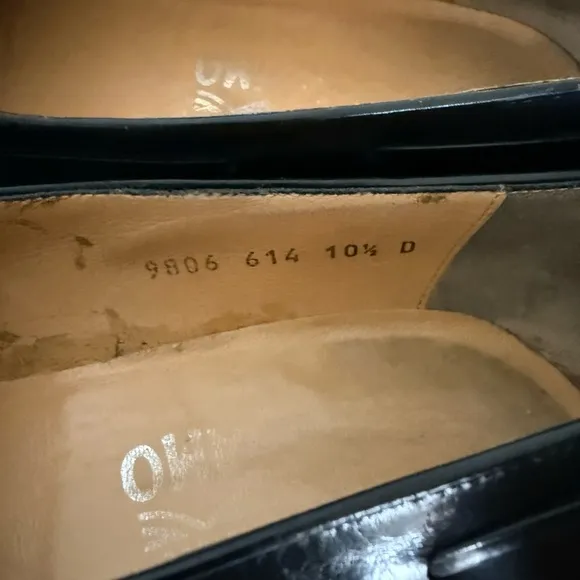 SALVATORE FERRAGAMO Kiltie Tassel Black Leather Loafers Dress Shoes US 10.5 D