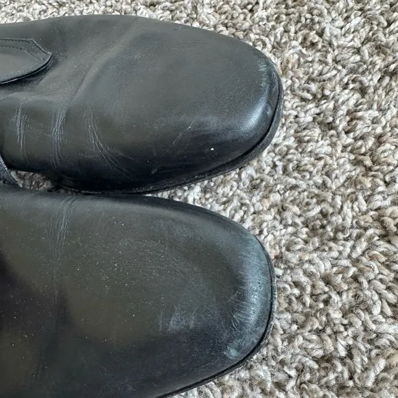 Salvatore Ferragamo leather black dress shoes loafers