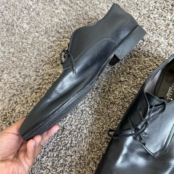 Salvatore Ferragamo leather black dress shoes loafers