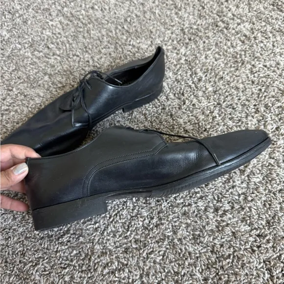 Salvatore Ferragamo leather black dress shoes loafers