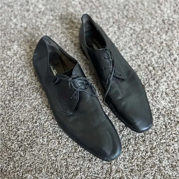 Salvatore Ferragamo leather black dress shoes loafers