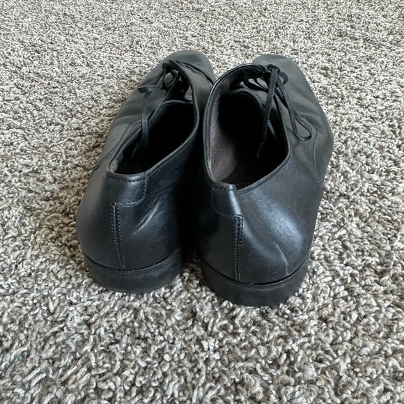 Salvatore Ferragamo leather black dress shoes loafers