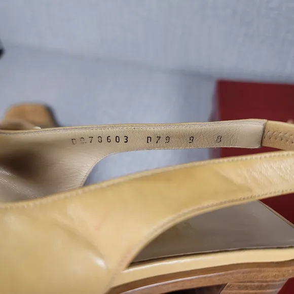 Salvatore Ferragamo Strappy Slingback Nappa Calf Leather Heels Sandals Size 9B