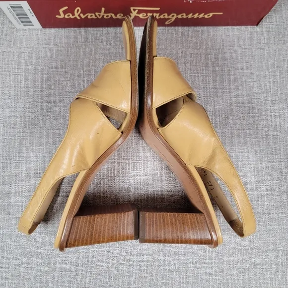 Salvatore Ferragamo Strappy Slingback Nappa Calf Leather Heels Sandals Size 9B