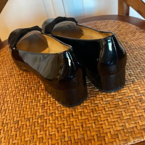Salvatore Ferragamo black patent leather bow front flat loafers 7
