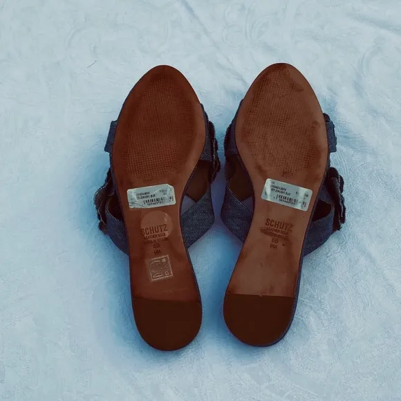 SCHUTZ**Denim Floral Sandals 6B**$140