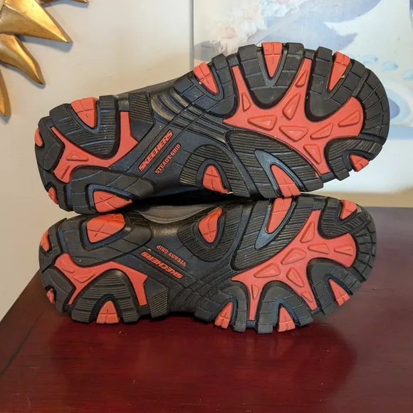 Skechers Men’s Pine Trail Gotera Black Hiking Boots, Size 10 M Hightop Snow EUC