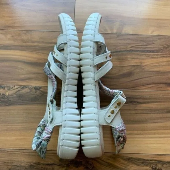 Skechers multicolored strappy sandals 11