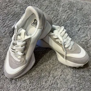 SM New York Liv Chunky White Tan Sneakers Size 7.5 Trendy Platform Steve Madden