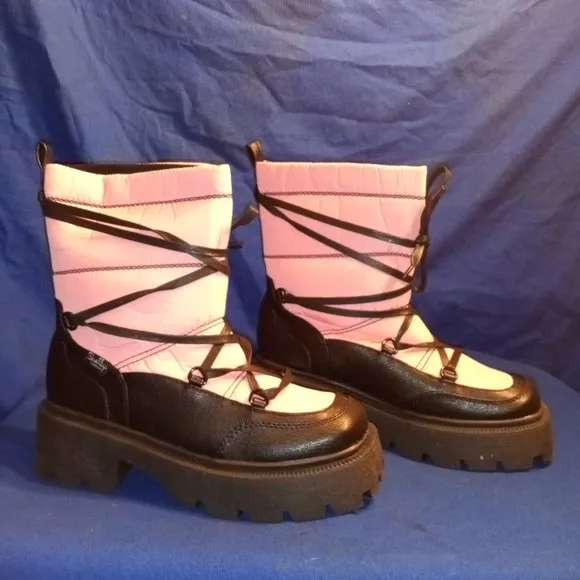 SNOWFALL PINK  Snow Boots ( BRAND NEW !!!! )