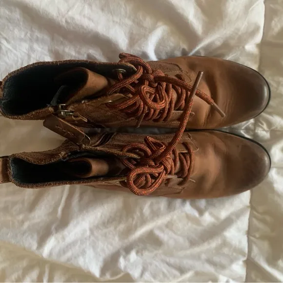 Sorel Brown Hiking and Snow waterproof Boots Size 7.5