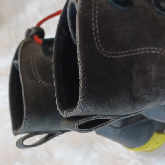 Sorel Explorer Lined Waterproof Suede Lace Up Snow Boots Boys Sz 6 Black Gray