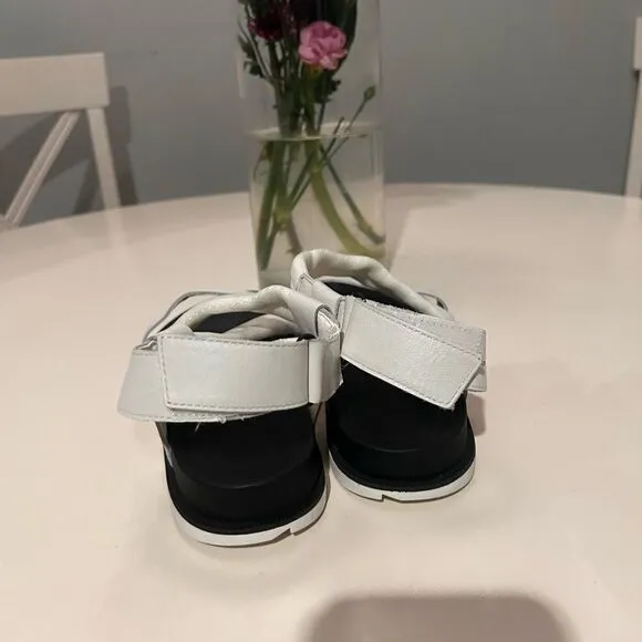 Sorel Roaming Decon Leather Sandals NEW