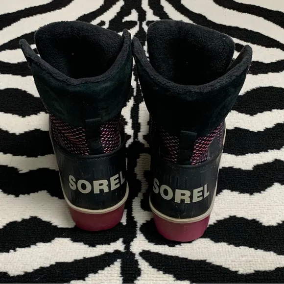 SOREL Tivoli II Black &amp; Pink Winter Snow Boots Size 9