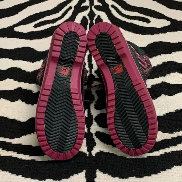 SOREL Tivoli II Black &amp; Pink Winter Snow Boots Size 9