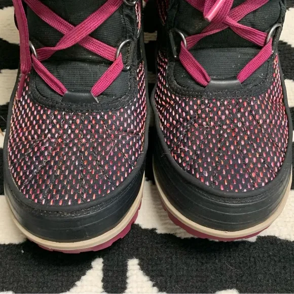 SOREL Tivoli II Black &amp; Pink Winter Snow Boots Size 9