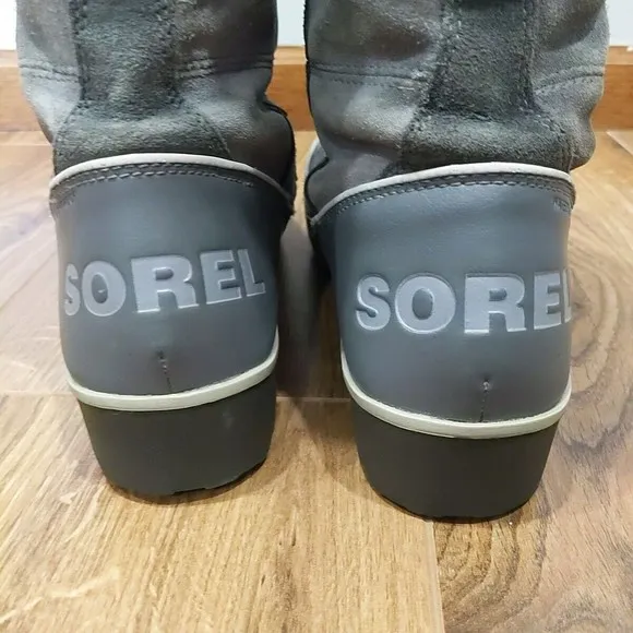 Sorel Women's Tivoli High Insulated Snow Boots Gray Faux Fur Size 9