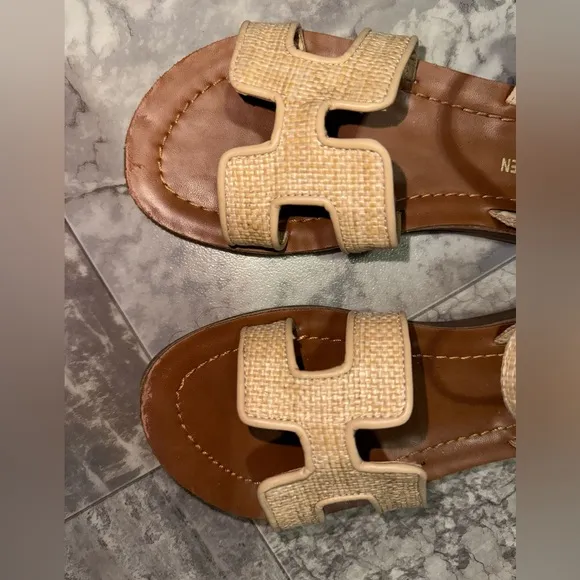 Steve Madden Little Girls Jharrlow Flat Sandals size 2