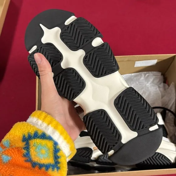 STEVE MADDEN Possession Sneakers