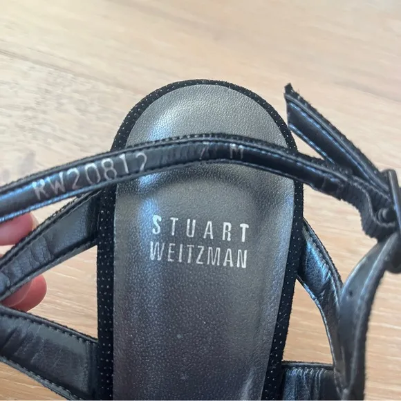 Stuart Weitzman Axis Heels Size 7M Black Strappy Leather Goosebump Sandals