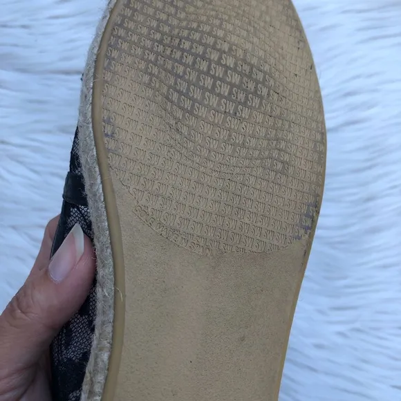 Stuart Weitzman Meshuga Black Lace Womens Flat Espadrilles, size 8