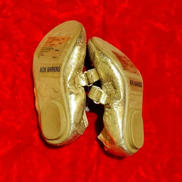 Stuart Weitzman Rose Ballet Baby Champagne Foil Ballerina Flats Size 6