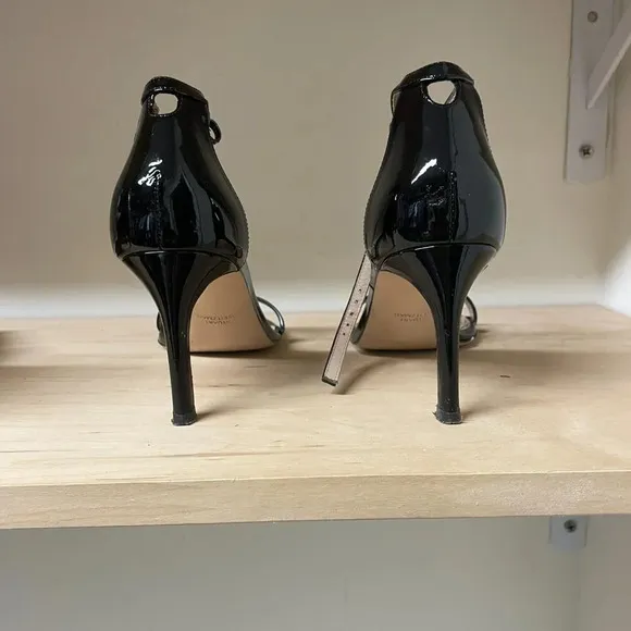 Stuart Weitzman strappy sandals Sz 8N