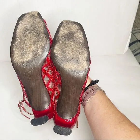 Stuart Weitzman 90s Linner Sandals Red patent Leather Strap y Low Heels …