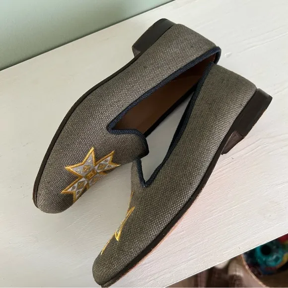 Stubbs &amp; Wootton Gray &amp; Navy Flats with Embroidered Yellow Gold Star